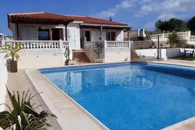 Image de Villa vue panoramique imprenable plein sud, quartier très calme