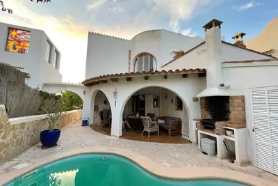 Image de Maison de vacances avec piscine à Cala Santanyi, près de la plage, adapté aux fauteuils roulants