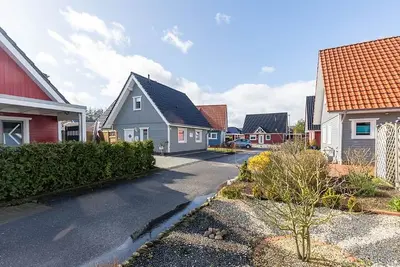 Image de Maison de vacances confortable de style suédois avec sauna, cheminée, jardin
