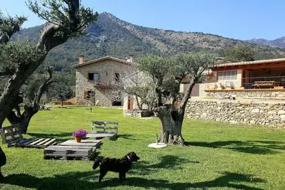 Image de Très jolie maison de campagne rénovée, grand jardin, porche-barbecue et piscine