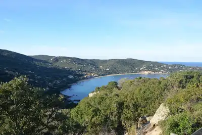 Image de Rés L'Oliveraie \"Emma T3/2\". A l'ombre des Oliviers, à quelques pas de la mer