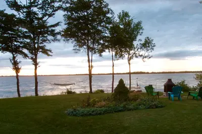 Image de Bord de l'eau du lac de l'Ouest - Cottage YomanChic