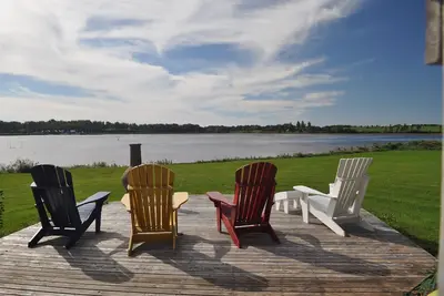 Image de Chalet exécutif de famille de style sur l'eau