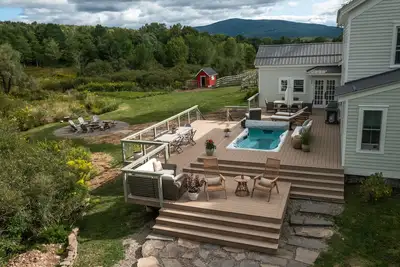 Image de Détendez-vous et rajeunissez-vous dans la nature avec un spa à vapeur, un sauna, une terrasse de yoga et un tipi!