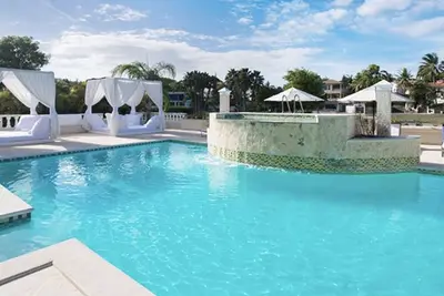 Image de Belle villa de plage en République Dominicaine avec piscine privée.