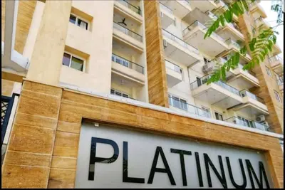 Image de Condo ultra moderne de 3 chambres \"2 minutes de l'aéroport\"