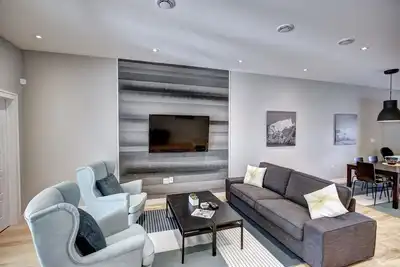 Nouveau Executive Townhome - # 42