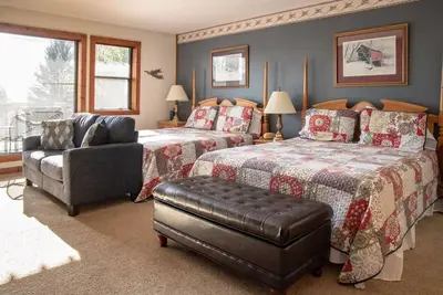 Image de Black Bear Inns 132 · Vallée de Canaan 1br mi-semaine à partir de 50 $, pour la famille et les animaux domestiques.