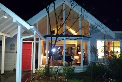 Image de Seattle Lodge Ac 3 téléviseurs Dvr (Rec) Foyer au piano Douche chaude en continu Eau de douche