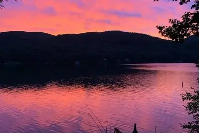 Image de Charmante maison au bord du lac du Vermont