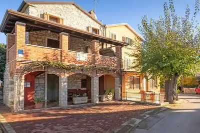 Image de Appartements Bojan, (15153), Novigrad, Croatia