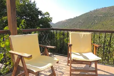 Image de Appartement avec vue imprenable sur la montagne dans un domaine traditionnel thassien!