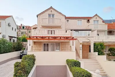 Appartements Mate, (12387), Bol, Croatia