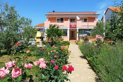 Image de Appartements Šime, (15556), Vrsi, Croatia