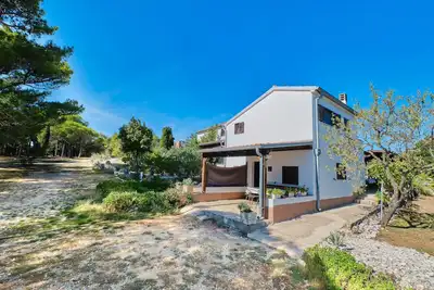 Image de Appartements Maria, (14397), Ćunski, Croatia