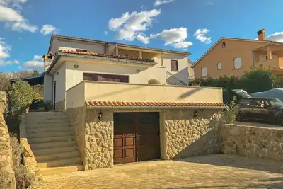 Image de Appartements Albina, (13294), Klimno, Croatia
