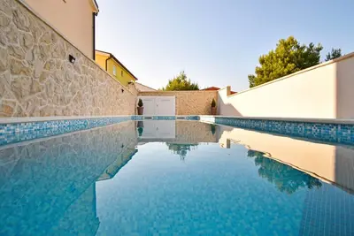 Image de Appartements Ivka, (14510), Vir, Croatia