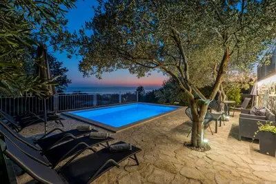 Villa Olive Gardens - avec piscine, vue mer et intimité totale