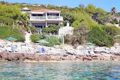 Image de Appartements RuĹľica, (12858), Vis, Croatia