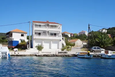 Image de Appartements Mirko, (11850), Vinišće, Croatia