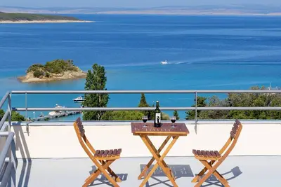 Image de Appartements Tomo, (15770), Supetarska Draga, Croatia