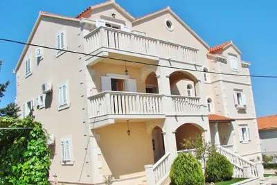 Image de Appartements Mara, (12239), Supetar, Croatia
