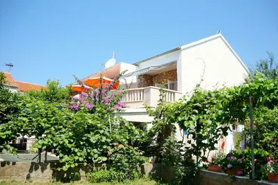 Image de Appartements Mate, (11631), Sućuraj, Croatia