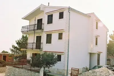 Image de Appartements Ivan, (1996), Okrug Gornji, Croatia