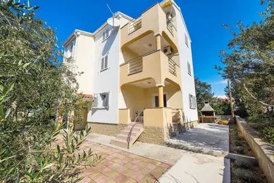 Image de Appartements Zdenka, (14922), Vrsi, Croatia