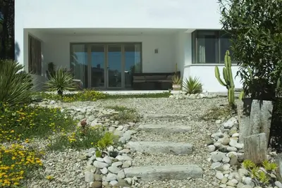 Image de Fabuleux appartement moderne avec jardin paisible dans un parc naturel -Vue sur la mer -Belles terrasses