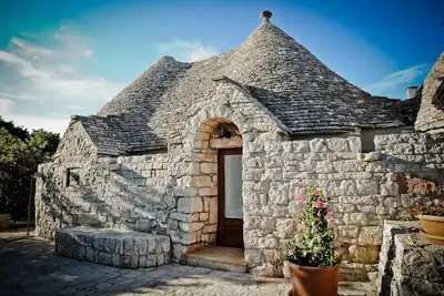 trullo avec 3 chambres et deux salles de bains
