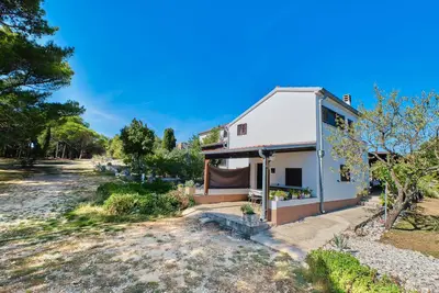 Image de Appartements Maria, (14398), Ćunski, Croatia