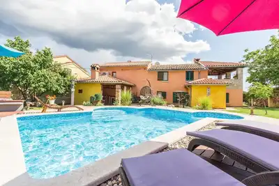 Image de Maison de vacances pour 6 personnes env. 140 qmà Svetvincenat, Istrie (Intérieur des terres de l'Istrie)