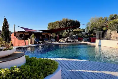 Image de Villa Luxe au calme à proximité des plages de Palombaggia et Santa Giulia.