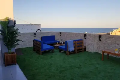 Image de Belles Vues Apprt 3 chambres bord de plage piscine