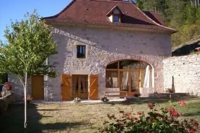 Image de Gîte de caractère calme à proximité des lieux touristiques de Saint Cirq Lapopie