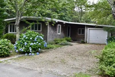 Image de Katama caché avec une belle cour arrière