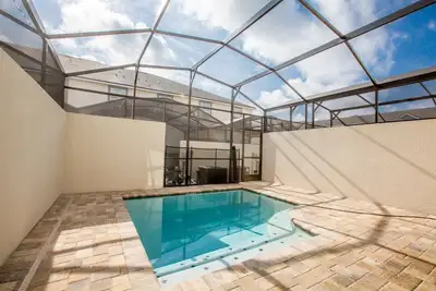 Image de Maison de ville 4bd joliment meublée dans le Solara Resort!