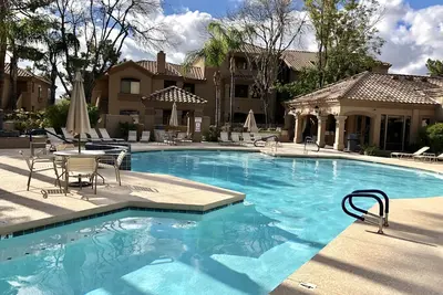 Magnifique condo moderne de Scottsdale, vue imprenable sur le complexe ~ McDowell Mountain