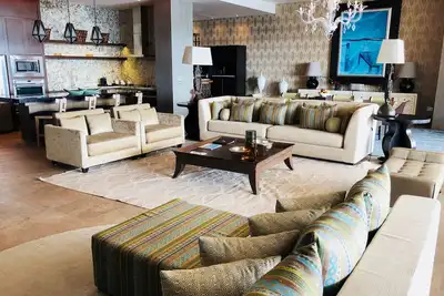 Image de Sensational 4 Bd Unit Grand Luxxe - Prix spéciaux pour Pâques 2019