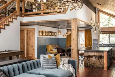 Image de Superbe maison de montagne de luxe 4br 4ba New Tahoe Donner avec Loft