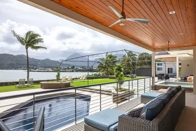 Image de Springer Estate - Premium maison surplombant la baie de Kaneohe, Ac, piscine