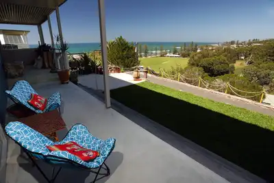 Image de Wanganella. . . Un avant-goût de la vie côtière, de la culture et de la détente. . .