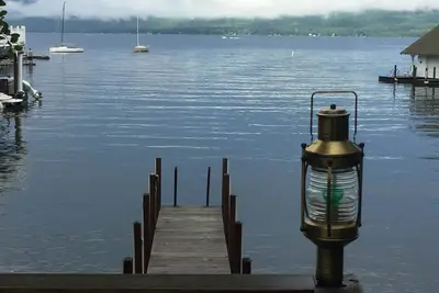 Image de Charmant chalet avec accès privé et glissade sur le lac George