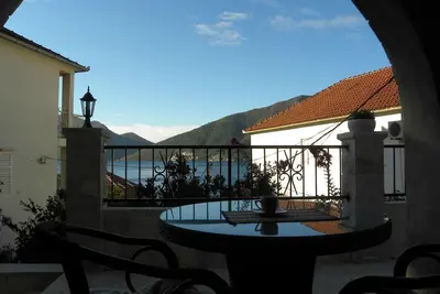 Image de Appartement de luxe moderne situé au coeur de la baie de Kotor