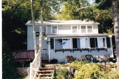 Image de Un beau lac Winnisquam Private Waterfront Home, 3 Br, 2 salles de bain, Jacuzzi