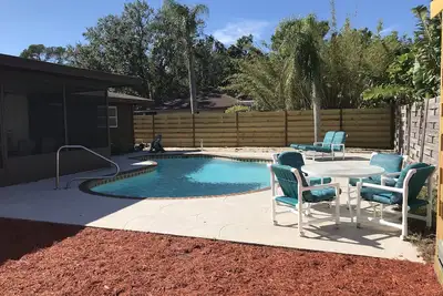 Image de Maison propre et étincelante près de la rivière Manatee et de la région de Warners Bayou Nw Bradenton