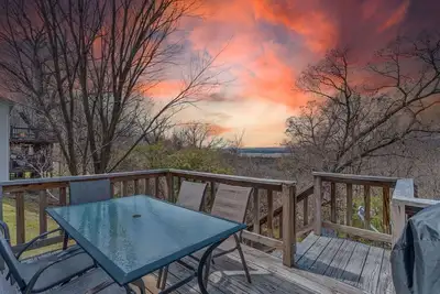 Image de Tarifs D'ÉTÉ Plus Bas Pour 2019! Grande maison avec vue sur le lac à Branson!