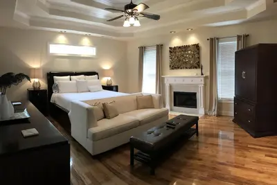 Image de Atlanta Suburbes De Luxe * 6300 sq ft + Acres ** Specials *