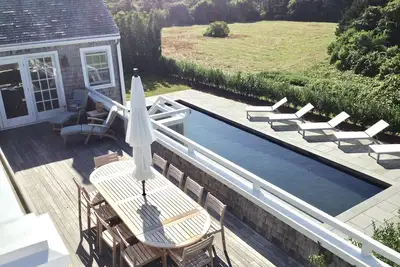 Image de Belle maison de vacances avec piscine et accès à la plage privée